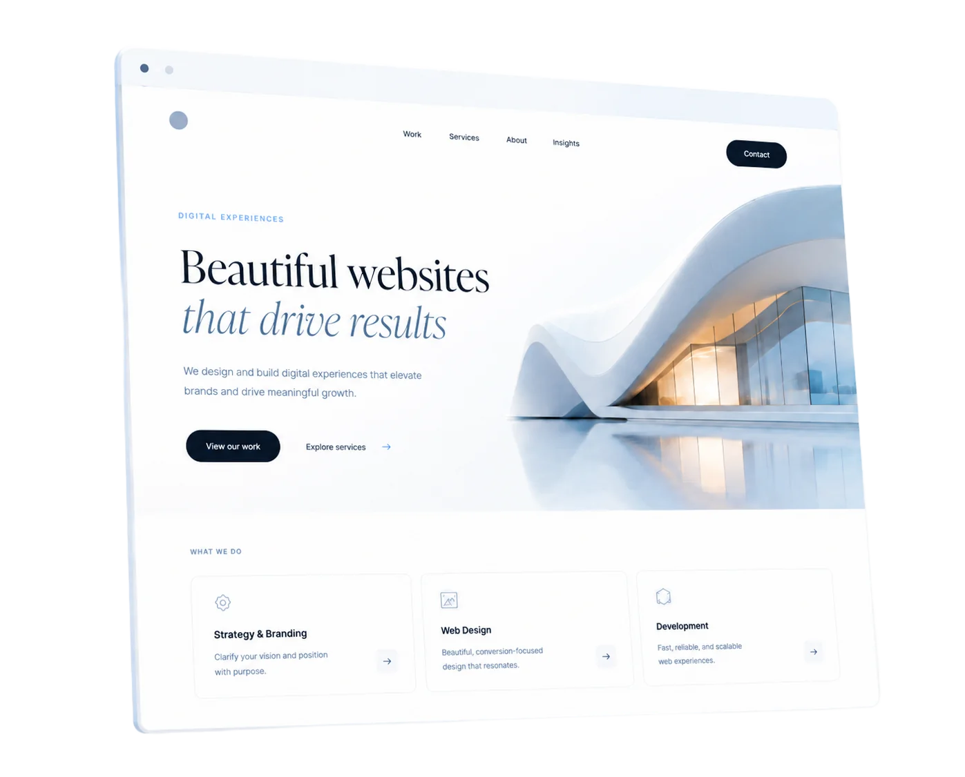 Beispielhafte Vorschau moderner, gestapelter Browserfenster mit einer conversion-optimierten Unternehmenswebsite – Illustration des Webglück-Konzeptansatzes